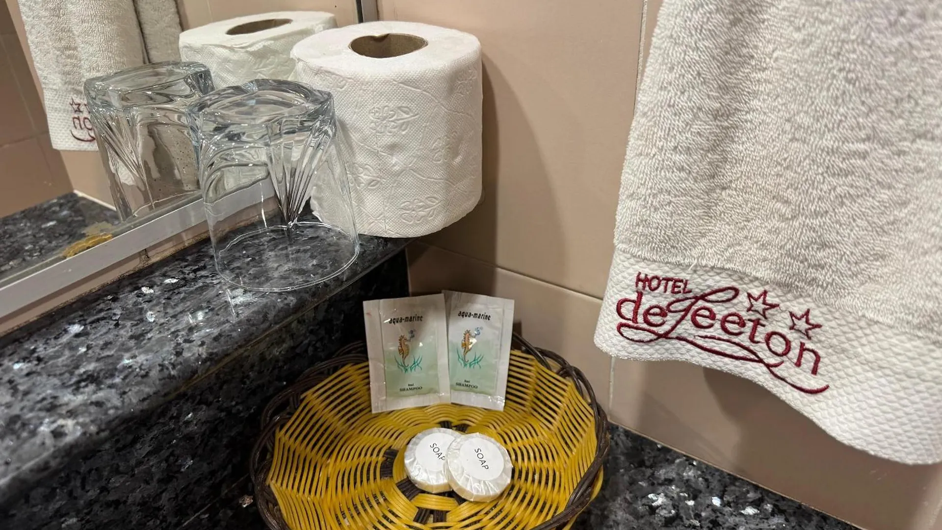 Hotel Deleeton Kota Kinabalu 2*,  Ma­lay­sia