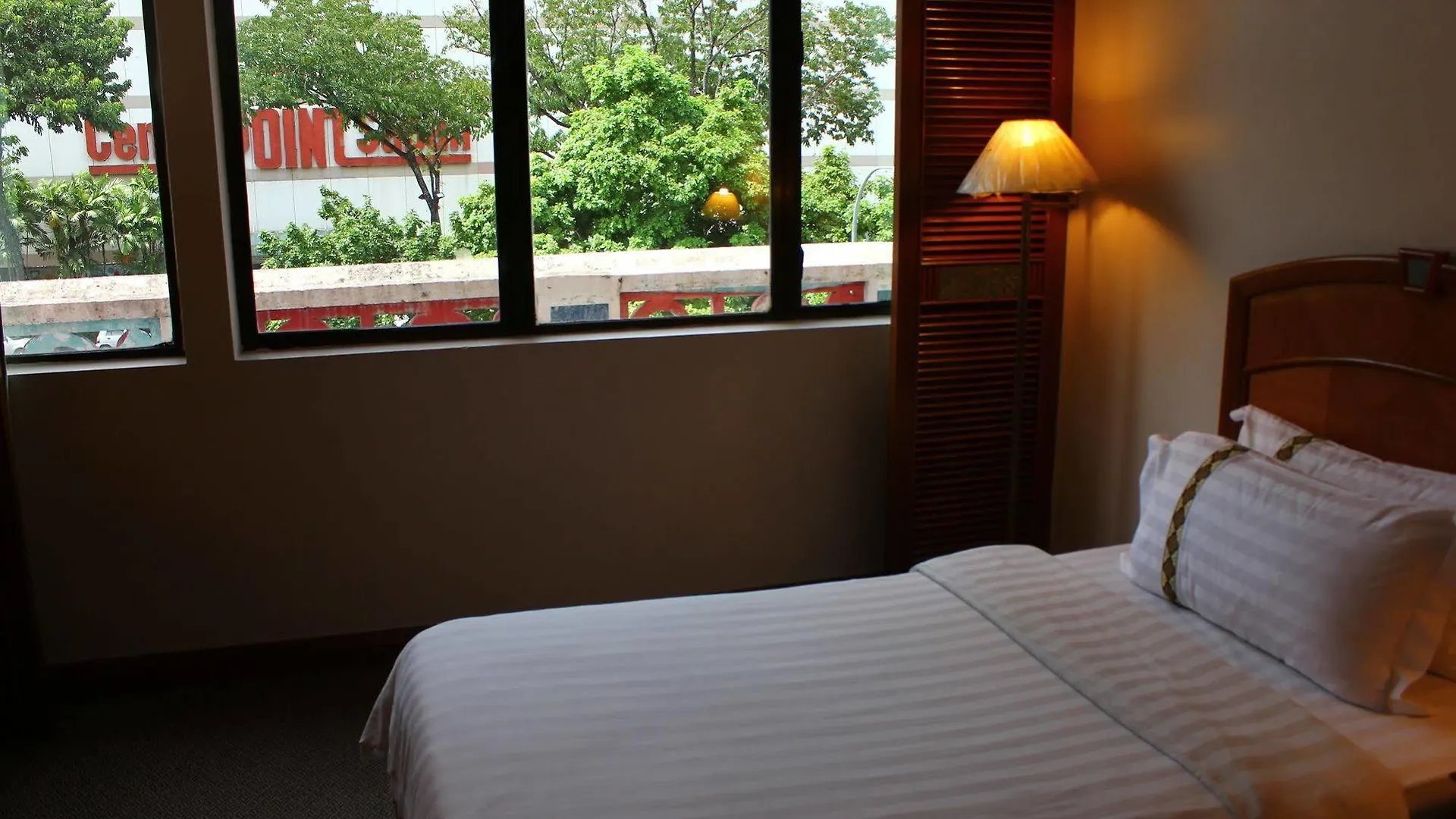 Hotel Deleeton Kota Kinabalu 2*,